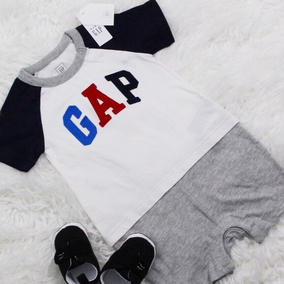 NWT Baby Gap Logo Raglan 2-in-1-One-Piece Romper - Picture 3 of 7